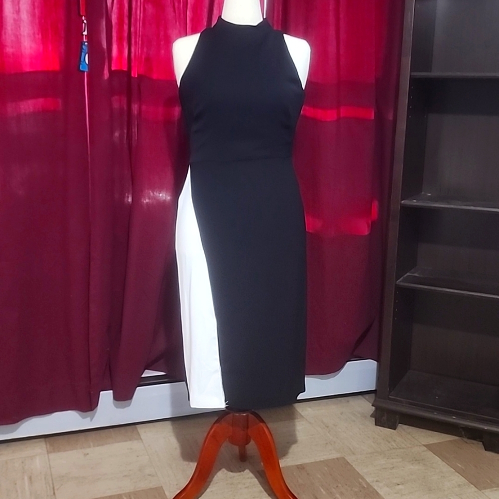 White House Black Market Black Sheeth Dress